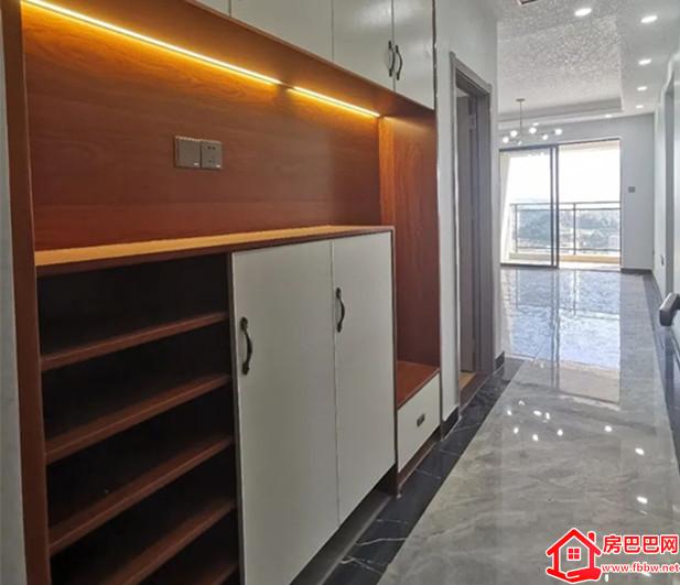 东莞凤岗碧湖小产权房[金碧花园]碧湖森林公园里的家；深圳10号线宏盈站旁