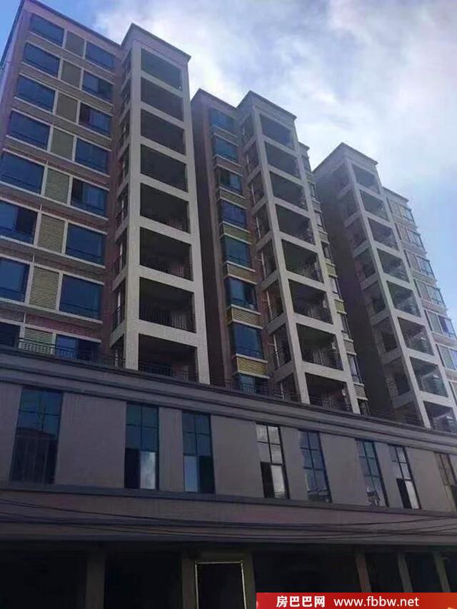 东莞凤岗村委统建楼凤城花园,首付3成，分期8年。村委盖章，买的放心
