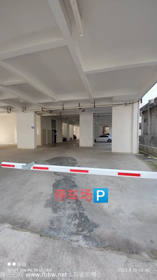 东莞凤岗永泰豪庭金凤路旁最新小产权房，独院围合式带车库！东莞凤岗永又一小产权房新楼盘!凤岗泰豪庭位于金凤路旁独院围合式带车库